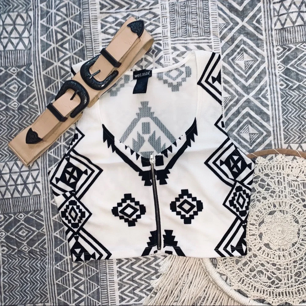 Southwestern Geometric Crop Top | Festival - Picture 2 of 2